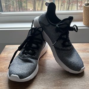 Adidas cloud foam /size8.5/worn/machine washed air dried/ white sole / B&W